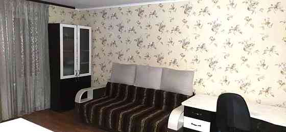 Оренда Квартира 3-кімнатна на пл. Святошинская, 1 Київ