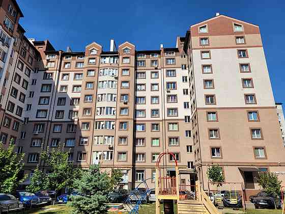 Продаж Квартира 2-кімнатна, 10/10 поверх на вул. Івасюка В. Івано-Франківськ