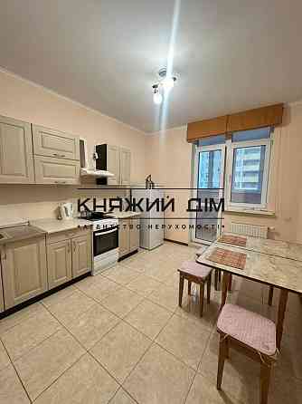 Оренда Квартира 1-кімнатна, 14/25 поверх на Воскресенская ул. Киев