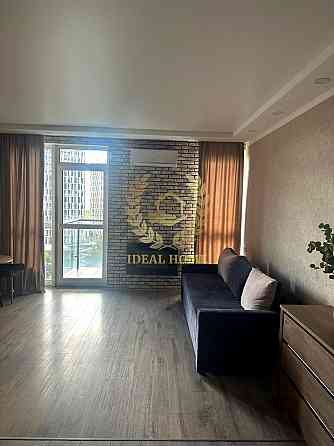 Продається 1-кімнатка квартира 5хв до метро, дизайнерський ремонт Киев