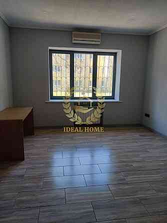 Продаж Квартира 2-кімнатна, 1/4 поверх на Вузовская ул., 4 Київ