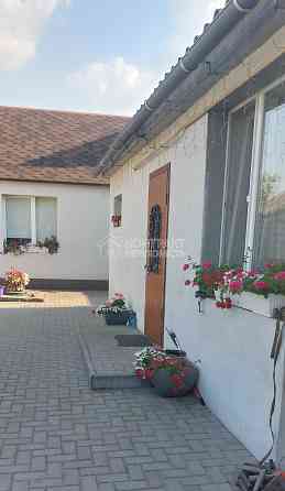 Продаж Будинок 5-кімнатний на вул. зарічанська Fesky