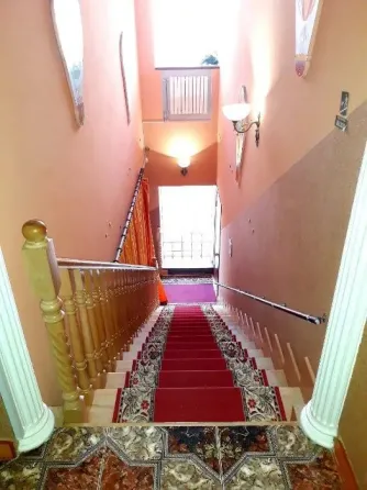 Продаж 3-поверховий Будинок з ділянкою 10 сот 478 кв.м 7+ кімн. на вулиця Южна, 34 Одеса