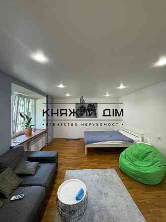 Оренда Квартира 1-кімнатна, 1/5 поверх на Мечникова ул. Kiev