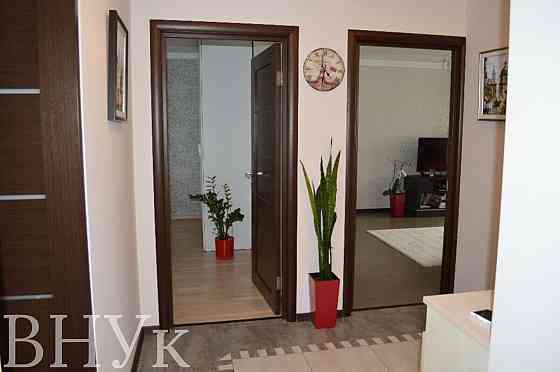 Продаж Квартира 3-кімнатна, 2/5 поверх на вул. Суботівська Львів