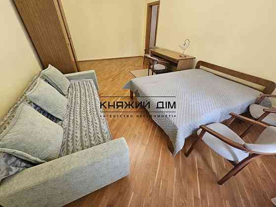 Оренда Квартира 3-кімнатна, 3/7 поверх на Заньковецкой ул. Киев