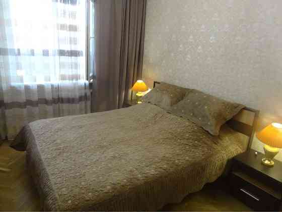 Продаж Квартира 2-кімнатна, 16/16 поверх на Підгірна вул., д. 12 Kiev