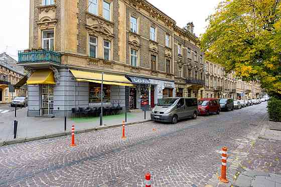 Продаж готовий бізнес на вул. Пекарська приміщень - 3, поверх - 1/3 Львів