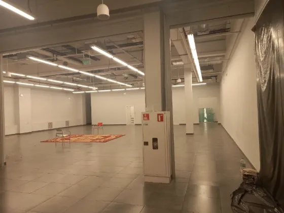 The store is in a shopping mall. Everything in the photo remains (even all the lighting and speakers with music) Dnipro