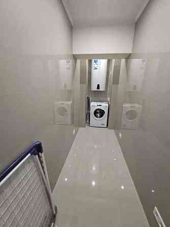 Оренда Квартира 3-кімнатна, 6/10 поверх на ул. Нижний Вал, 27-29 Киев