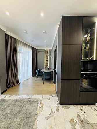 Продаж Квартира 3-кімнатна, 8/12 поверх на Чубаевская ул., 1 Odessa