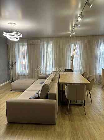 Продаж Квартира 4-кімнатна, 11/19 поверх на вул. Гвардійців Широнінців Харків