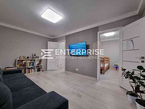 Продаж Квартира 4-кімнатна, 2/9 поверх на вул. Ореста Левицького Kiev