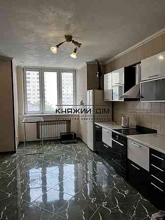 Продаж 2-к квартири 88 м2, Срібнокільська 1, ЖК Корона Київ