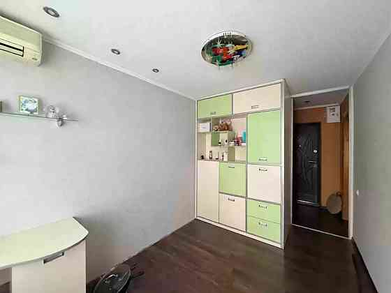 Продаж Квартира 2-кімнатна, 3/10 поверх на Беляева Замполита ул., 16 Дніпро