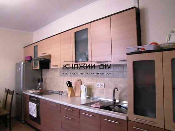 Затишна 1 кім. по вул. Осіння 33 код 21146835 Kiev