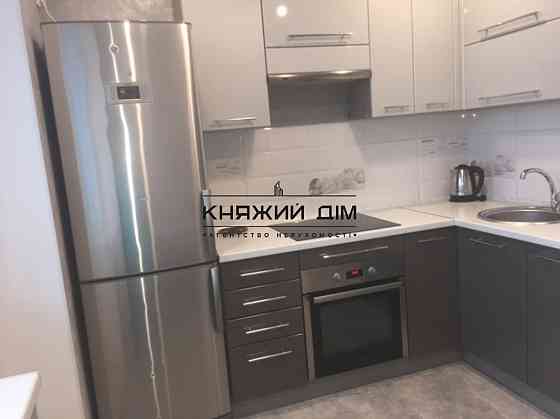 Світла, комфортна 2-х к. кв. ст. м. Мінська. № 11139420 Киев