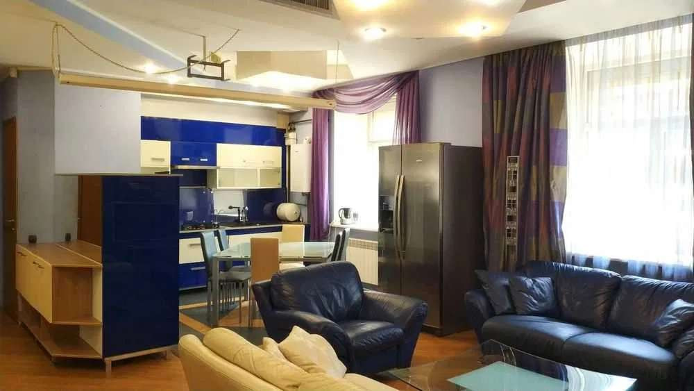 Оренда Квартира 3-кімнатна, 4/5 поверх на пр. Соборности, 1 Kiev - photo 1