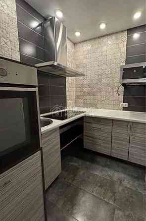 Оренда Квартира 2-кімнатна, 2/13 поверх на вул. Гвардійців Широнінців Kharkiv