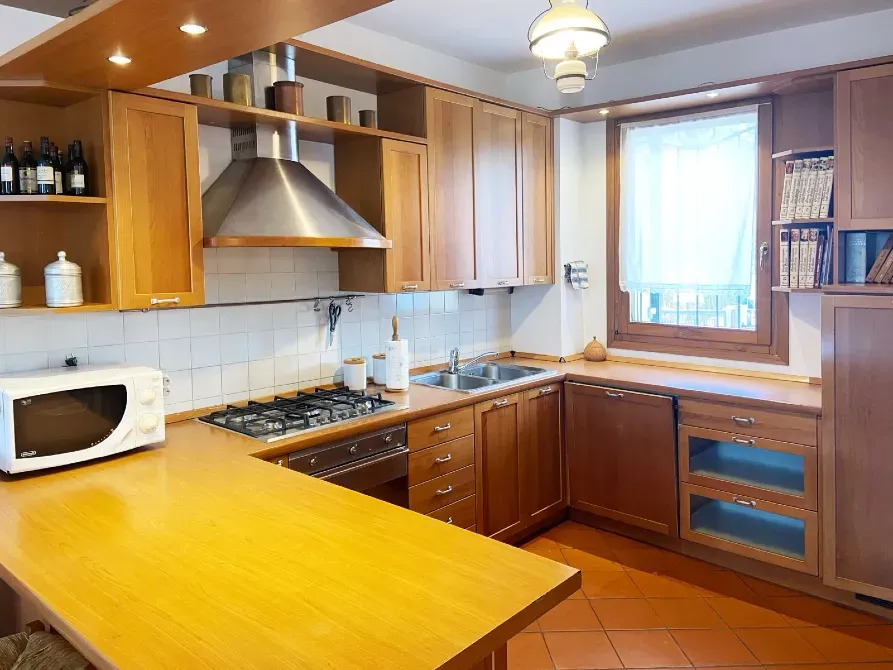 For sale 3-storey House with land 13 ares 180 sq.m 5 rooms at Via Eligio Porcu Venice - photo 7