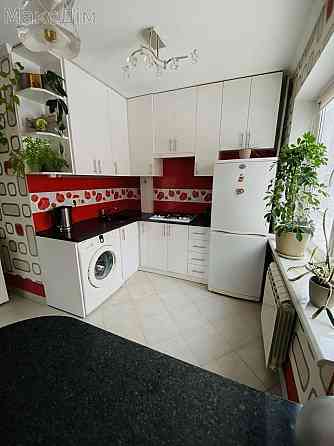 Продаж Гараж/паркомісце на вул. Карпенка 2/5 поверх Ternopil'