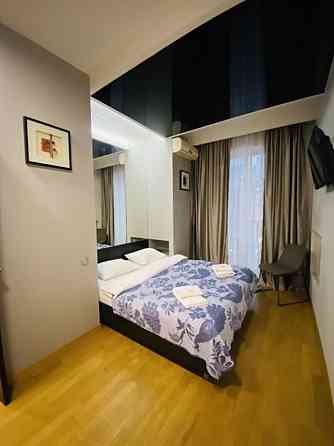 Продаж Квартира 3-кімнатна, 7/8 поверх на Басейна, 17 Київ