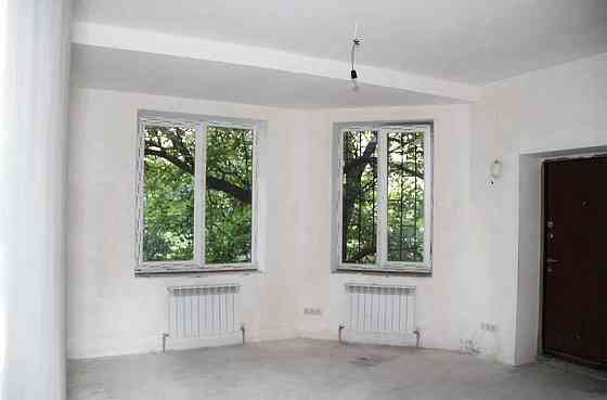 Продаж Квартира 3-кімнатна, 1/2 поверх на Ясная ул. Odessa