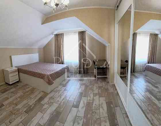 Оренда Квартира 5-кімнатна, 2/2 поверх на Березова вул., 18 Київ