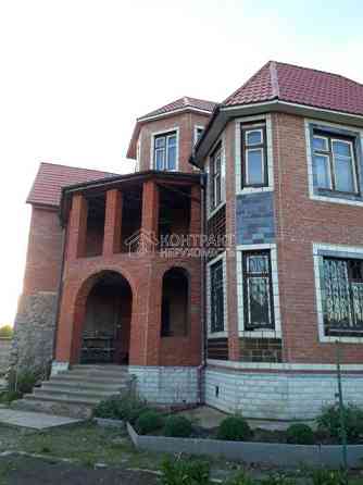 Продаж Будинок 8-кімнатний на вул. Зоряна Kharkiv