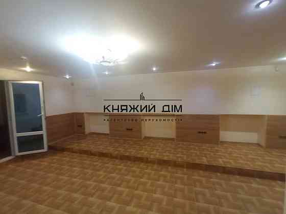 Оренда офісне приміщення на Почайнинская ул. поверх - 1 Kiev