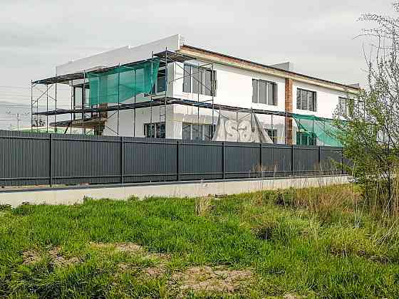 Продаж будинку 2 поверхи — Богуна Пасіки-Зубрицькі