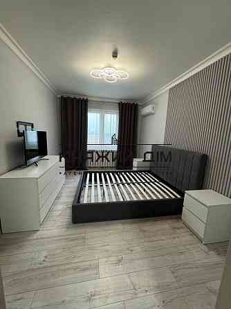 Оренда Квартира 2-кімнатна, 21/23 поверх на Європейського союзу Киев