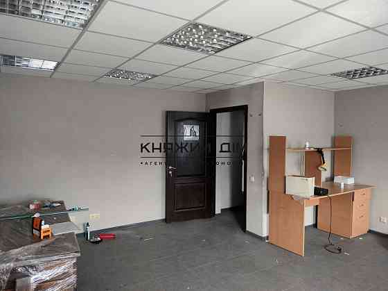 Оренда офісне приміщення на Коллекторная ул. поверх - 2/5 Київ