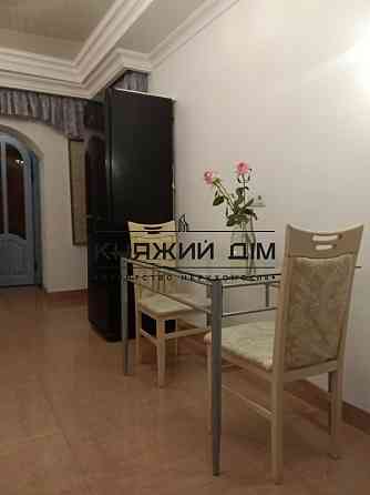 Оренда 2-х. кім, дворівнева кв. біля Цирку. метро Вокзальна Код: 11202704 Киев