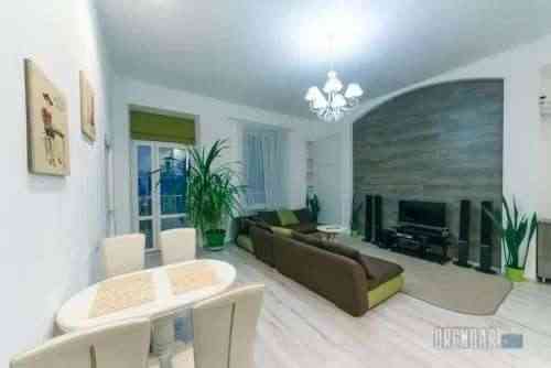 Оренда Квартира 3-кімнатна, 5/5 поверх на ул. Большая Васильковская Киев