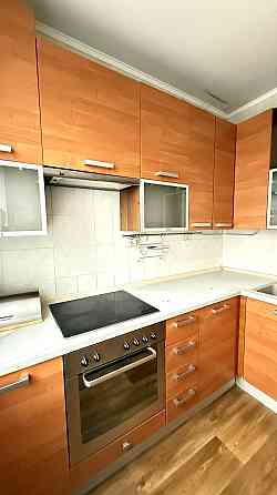 Продаж Квартира 2-кімнатна, 9/16 поверх на Рональда Рейгана вул., д. 4-А Київ