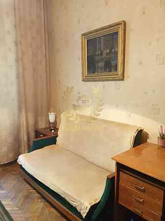 Продаж Квартира 3-кімнатна, 1/5 поверх на Кривоноса Максима ул., 1/5 Київ