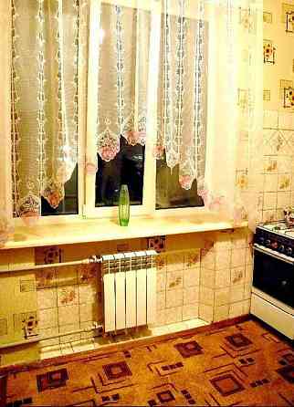 Оренда Квартира 2-кімнатна, 5/5 поверх на бул.Міхновського Киев