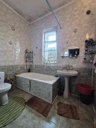 Продаж Будинок 5-кімнатний на Авіаційна вул., 43А Київ