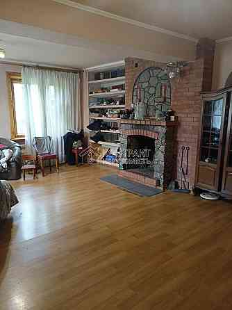 Продаж Будинок 7-кімнатний на вул. Будівників Pesochin