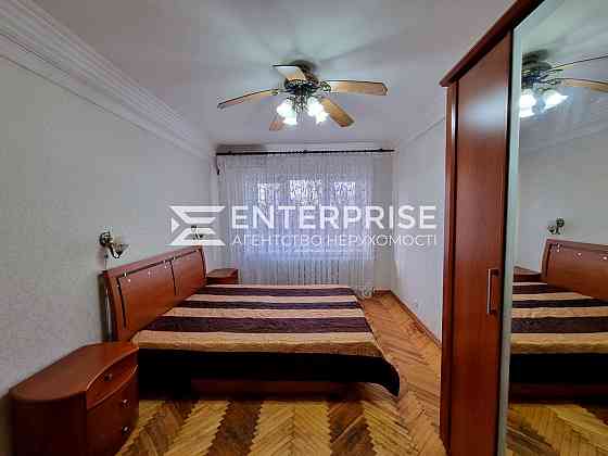 Продаж Квартира 2-кімнатна, 5/5 поверх на вул. Кирилло-Мефодиевская Kiev