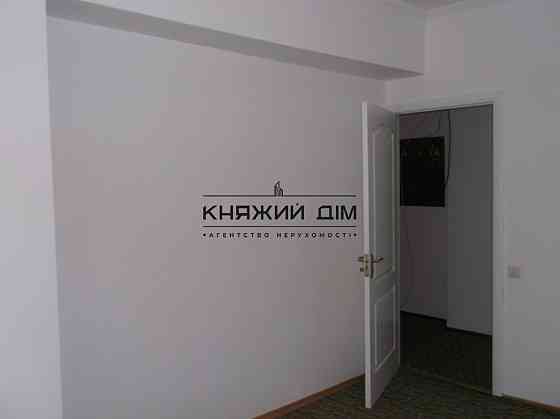 3-кімнатна квартира в центрі біля м. Золоті Ворота. Вул. Володимирська 51/53. Код: 21144737 Киев