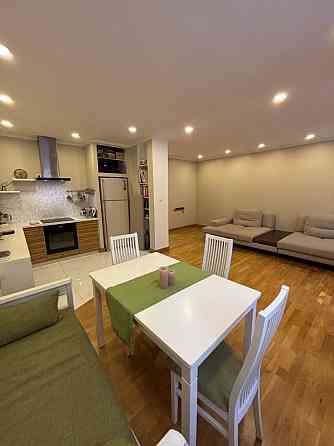 Продаж Квартира 2-кімнатна, 1/9 поверх на Регенераторна вул., д. 4 Kiev