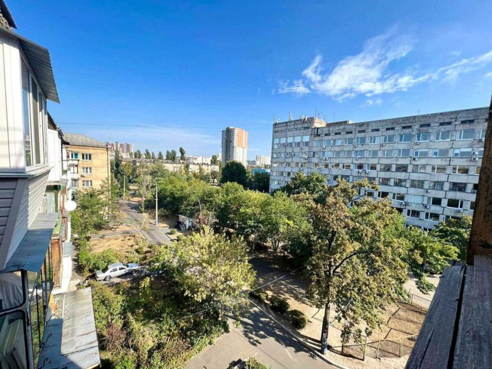 Продаж Квартира 3-кімнатна, 5/5 поверх на Соборності, 7 Київ - фото 1