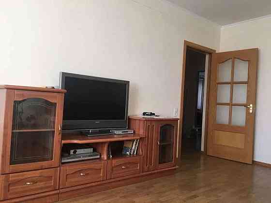 Оренда Квартира 2-кімнатна, 5/10 поверх на ул. Бориса Гмыри, 5 Київ