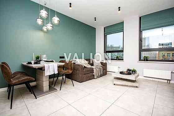 Продаж Квартира 2-кімнатна, 4/25 поверх на Ділова вул., д. 1/2 Kiev