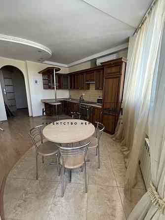 Оренда Квартира 1-кімнатна, 12/25 поверх на Урловская ул. Kiev