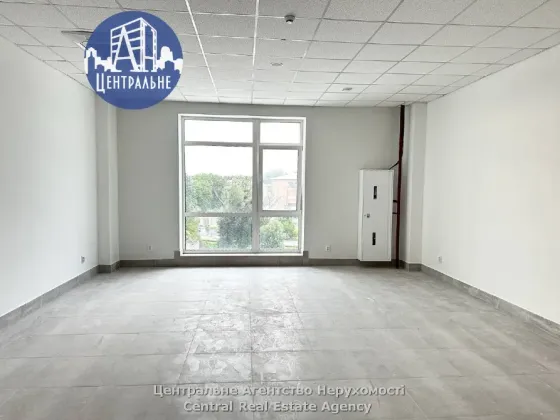 Здається Офісні приміщення площа 48 кв.м 3-й поверх Чернівці вул. Ясська 3 Чернівці