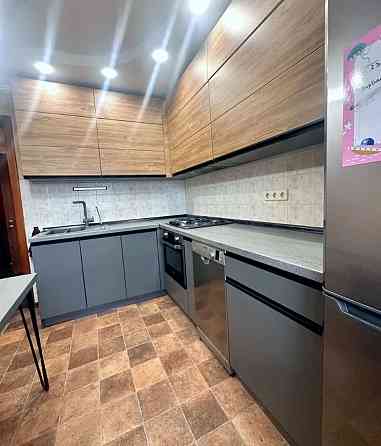 Продаж Квартира 3-кімнатна, 1/10 поверх на Малышева ул., 32 Дніпро