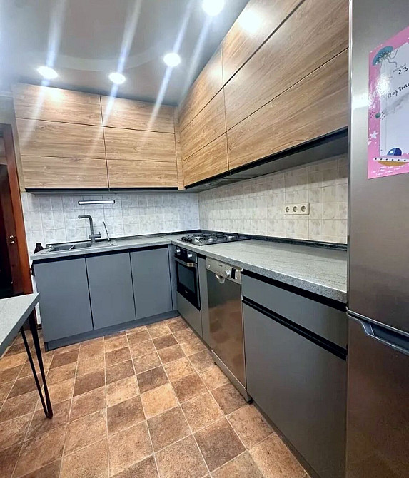 Продаж Квартира 3-кімнатна, 1/10 поверх на Малышева ул., 32 Dnipro - photo 2